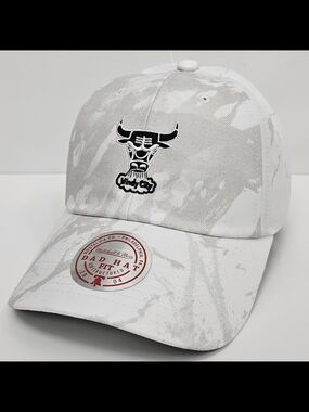 Chicago Bulls Dad Hat NBA Free Slice Strapback Hardwood Classics Cap, New w/Tags